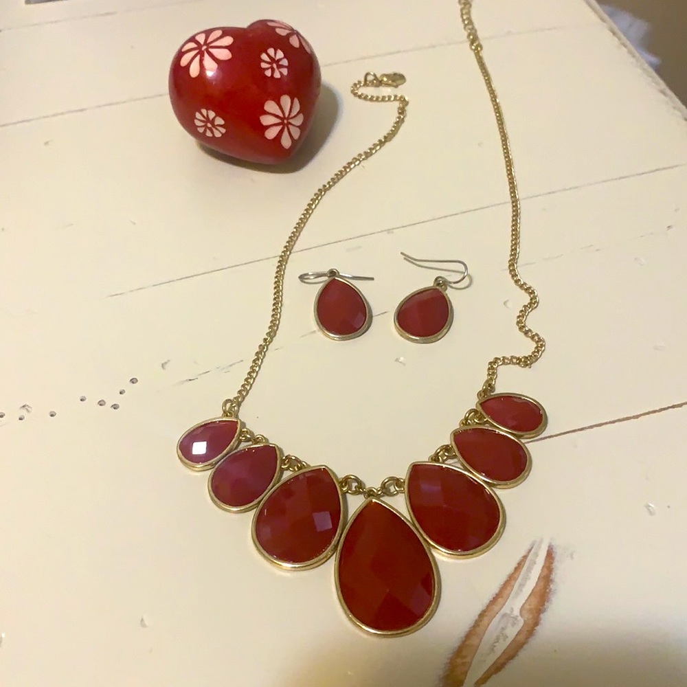 Red and gold necklace and earrings set